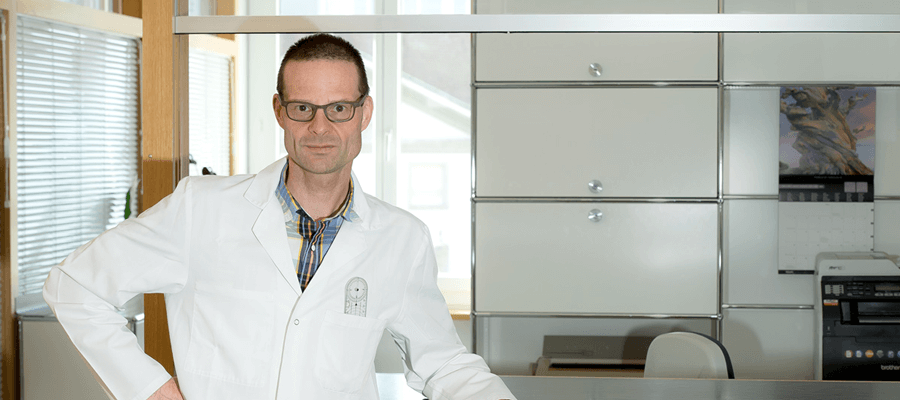 Dr. Henning Meyer